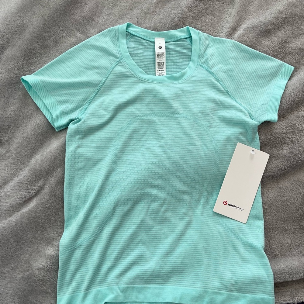 lululemon athletica Mint Green Short Sleeve Tee